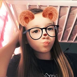 Meet your Posher, Novalee